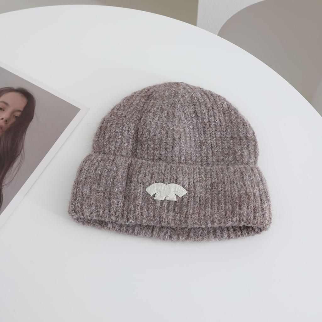 New Knitted Hats for Women in Autumn and Winter: Warm Thickened Cold Hats That Look Good on The Face and Protect The Ears