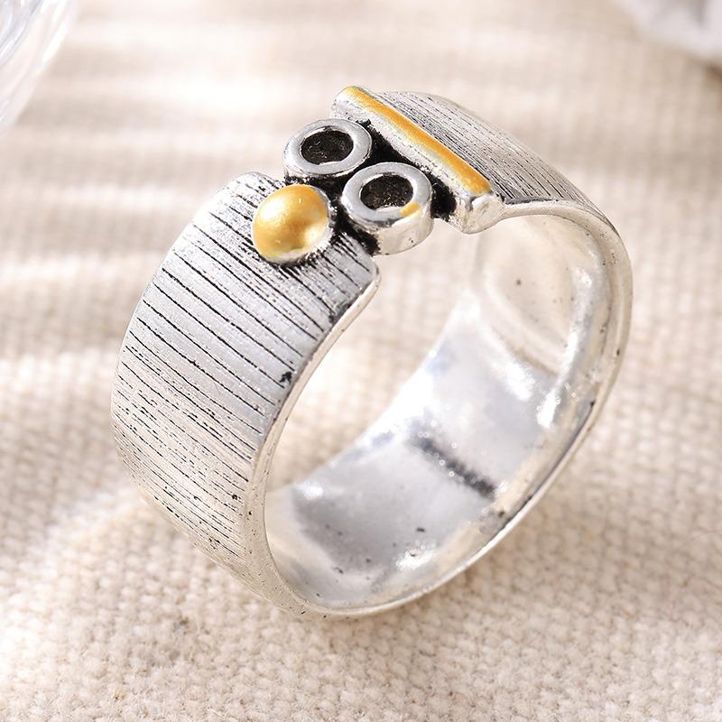 Vintage Hand Carved Women's Ring Creativity Two Color Metal Geometry Daily Wear Party Jewelry Anniversary Gift