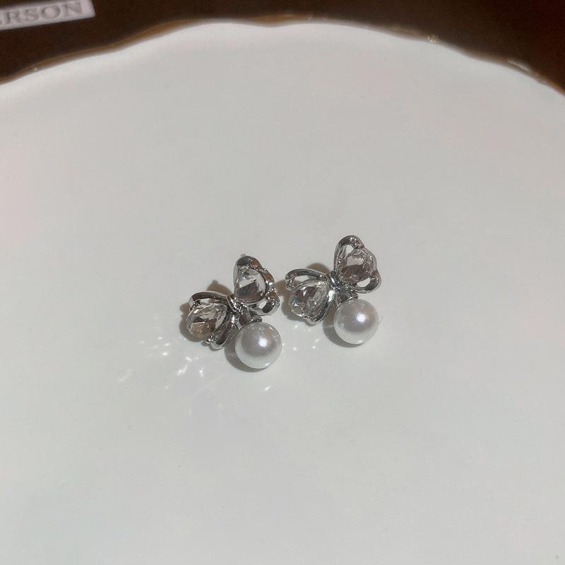 European and American Exaggerated Diamond-encrusted Flower Bow Fringed Earrings Personalized Earrings Internet Celebrity Temperament Earrings