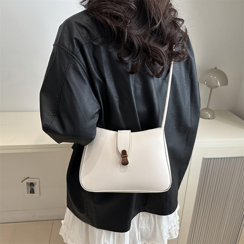 Women's casual shoulder messenger bag underarm bag