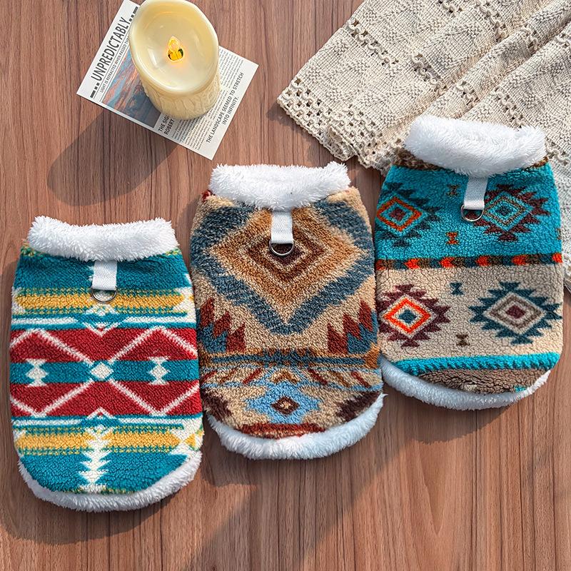 Winter und Herbst Katzen- und Hundetierbekleidung mit ethnischem Stil Totem Fleece-Mantel, Traditioneller Bären-Cartoon-Pelzmantel