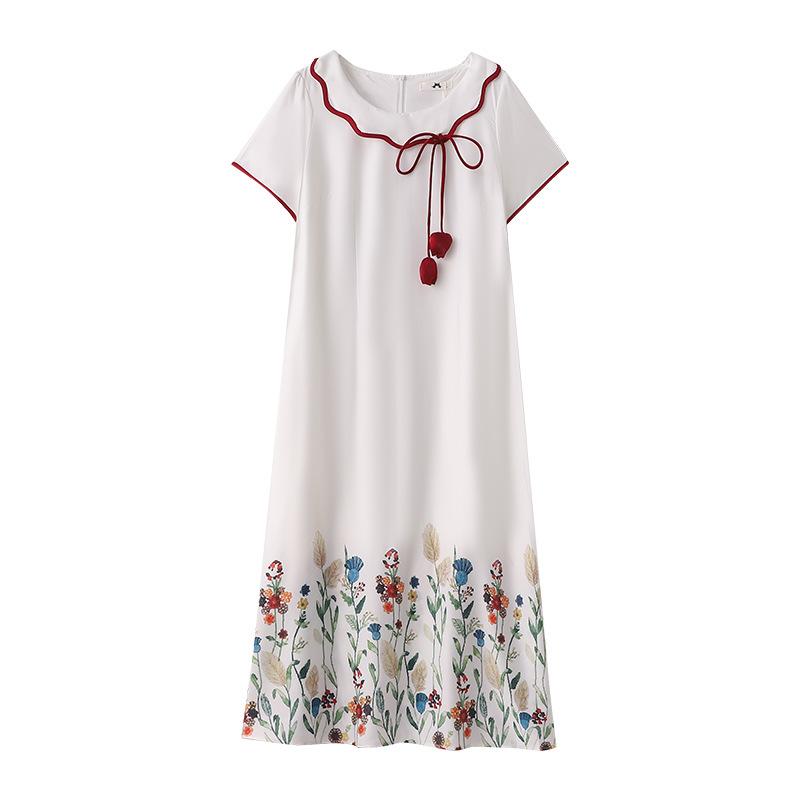 A New Summer Dress for Plus-size Women with A Gentle and Elegant Style, Featuring A New Chinese-style Lace Collar