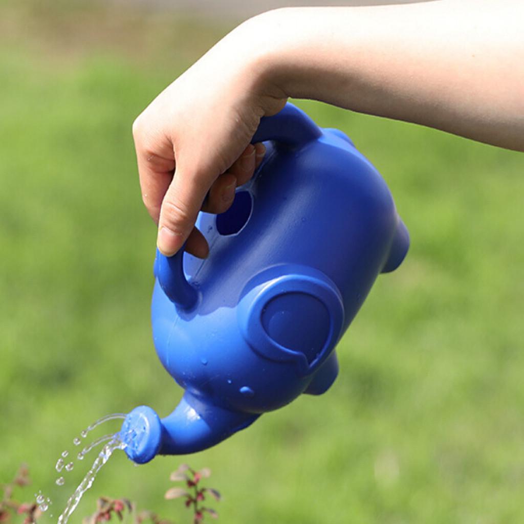 Cartoon Elephant Shaped Watering Pot Sweet Beach Sprinklers Small Hole Portable синий