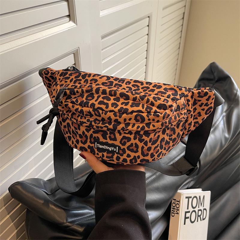 

Women s 2026 Leopard Print Crossbody Chest Bag – Stylish Korean Design, Versatile for Waist or Shoulder Wear цветной печати леопарда