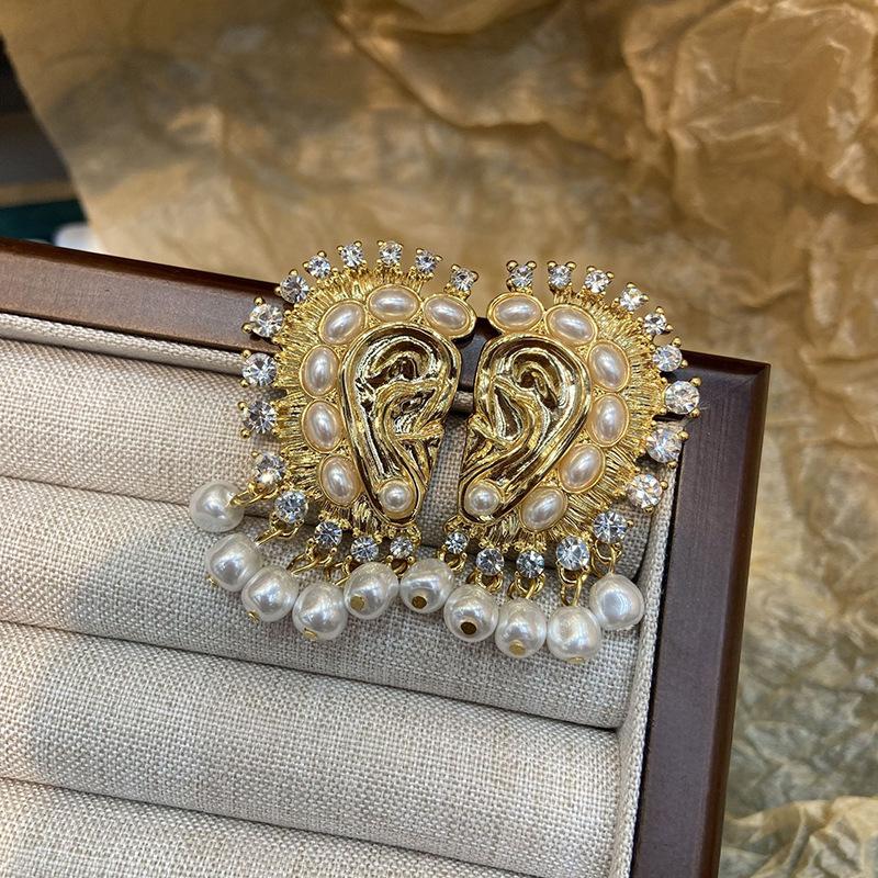 Ears Fringed Pearl Earrings Medieval Vintage Niche Design Earrings Light Luxury Exaggerated Earrings