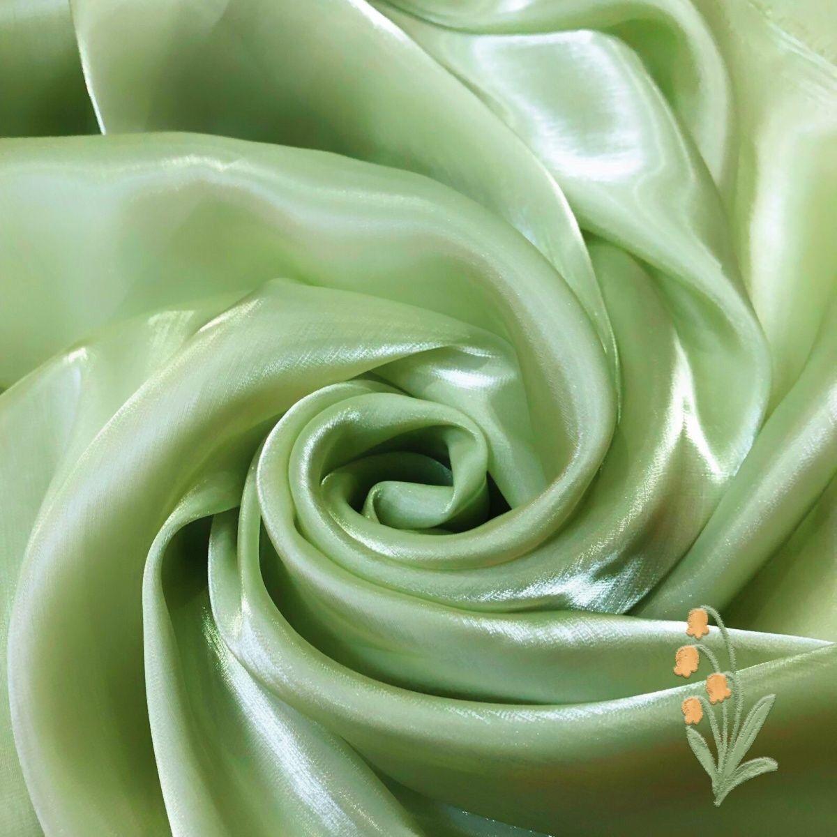 

Soft light-weight high-quality soft organza fabric suitable for wedding dresses formal gowns and designer clothing fabrics 1.5M&1M grass зелений колір