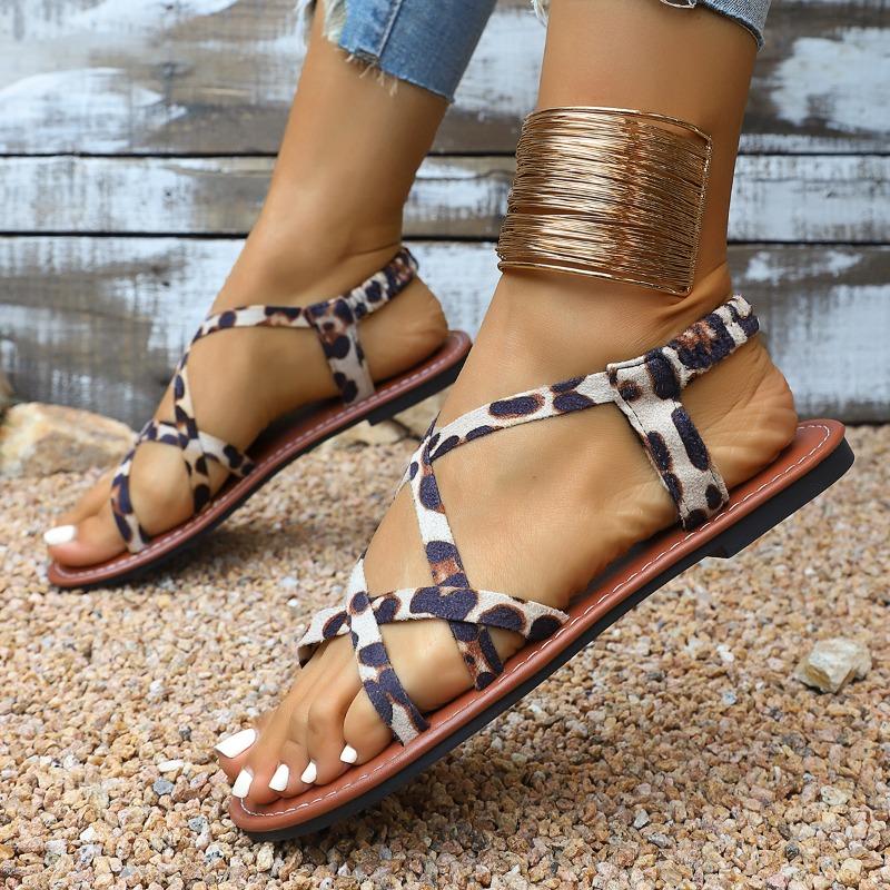 Fashion Leopard Lightweight Flats Summer New Round Toe Open Toe Crossover with Soft Sole Non-Slip Wear-Resistant Plus Size Sandals
