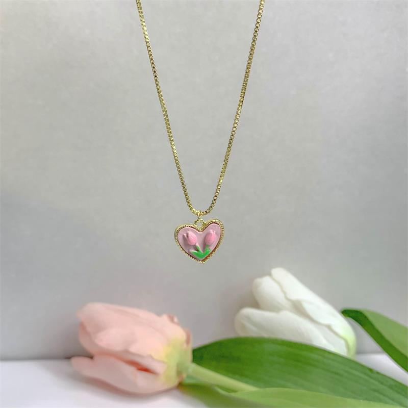 Tulip Pearl Heart Necklace - Elegant & Fashionable Sweater Chain for Women