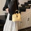 Bag Women's New Fashion Shoulder Messenger Bag