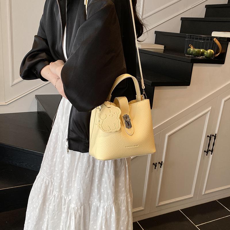 Bag Women's New Fashion Shoulder Messenger Bag