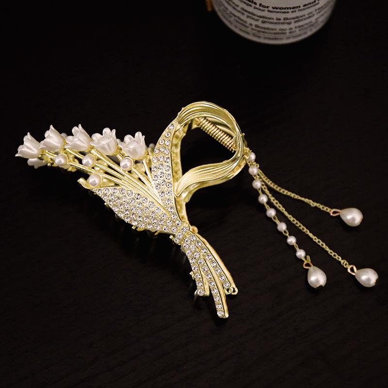 

New Fashion Pearl Tassel Clamping Hairpin Korean Style Girls Hairpins Shark Clips Women Luxury Elegant Styling Accessories Gift A