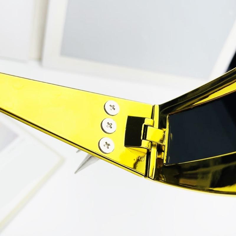 Punk-Sonnenbrille mit Nieten, Sonnenschutz, leichter PC-Rahmen, Cosplay-Brille für Outdoor-Partys, modisches Accessoire