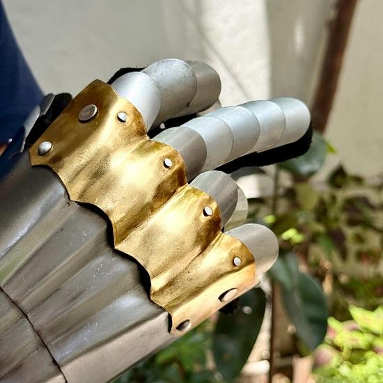 Medieval Battle Warrior Brass Steel Gauntlet Gloves Medieval LARP Hand Armor Cosplay And Halloween Costume Gear