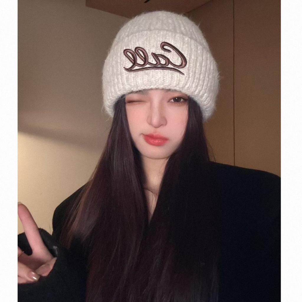 Letter embroidered knitted hat women's autumn and winter warm ear protection wool hat big head circumference showing face small versatile hat
