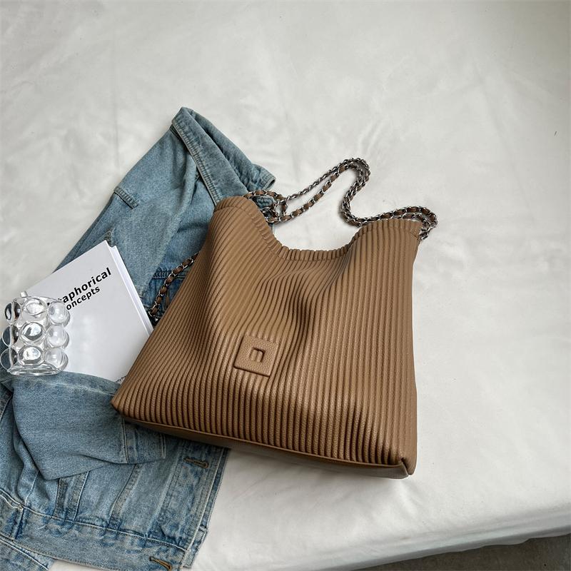 Fold Shoulder Bags for Women 2024 Winter New In Vintage Chain Large Capacity Leather Handbags Travel Totes Bag