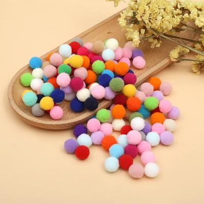 Pomponi in Poliestere ad Alta Elasticità da 1,5 cm 60 pezzi per Gioielli e Artigianato Fai da Te