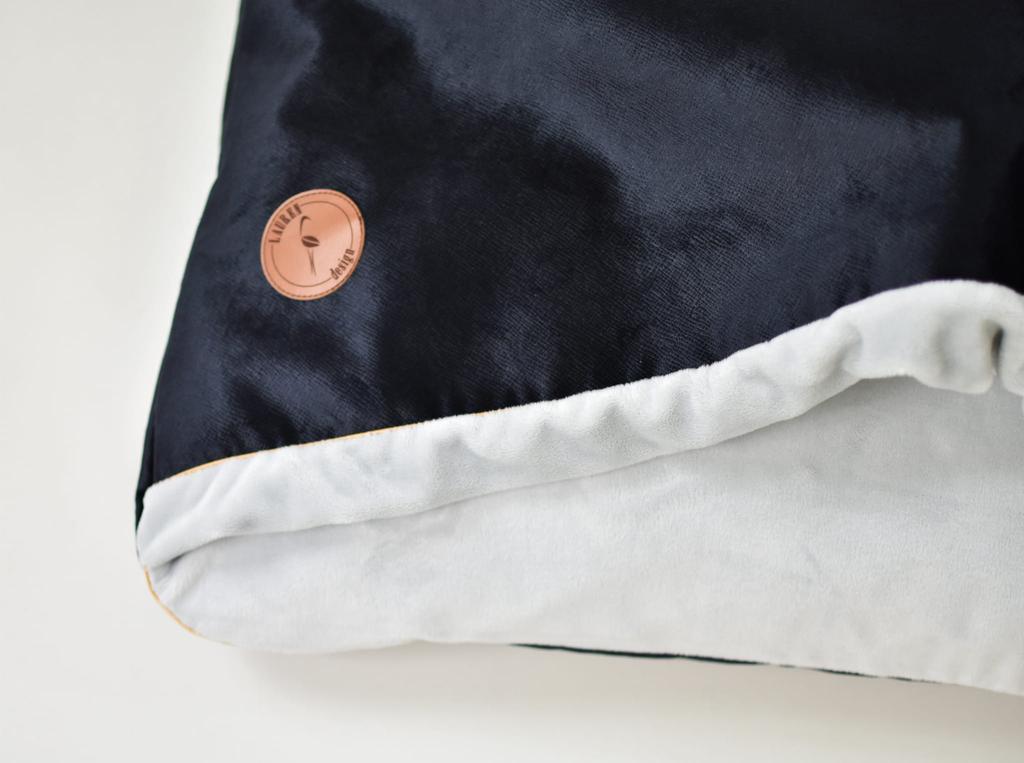 Norka Nel Black Velvet + Gray Minky Smooth 100Cm X 80Cm