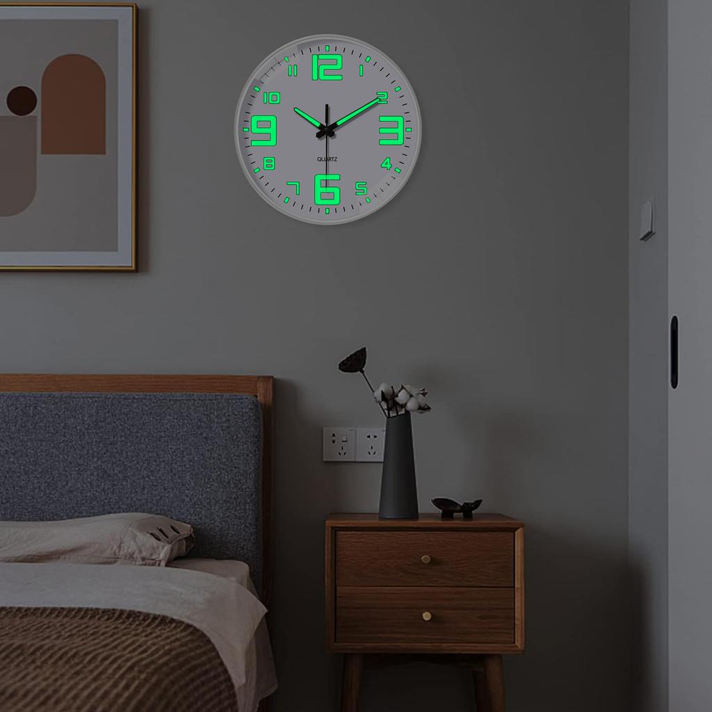 Modern Luminous Plastic Glass Wall Clock, 8-16 Inch Modern Round Silent Luminous Wall Clock, Powered by AA Batteries, Suitable F