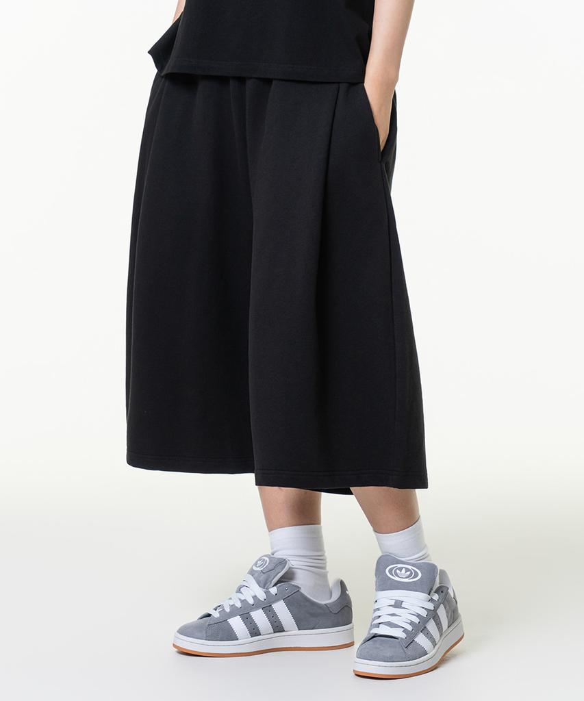 MOZMOZ Plain Bermuda Cropped Side-Pleated Sweatpants Black