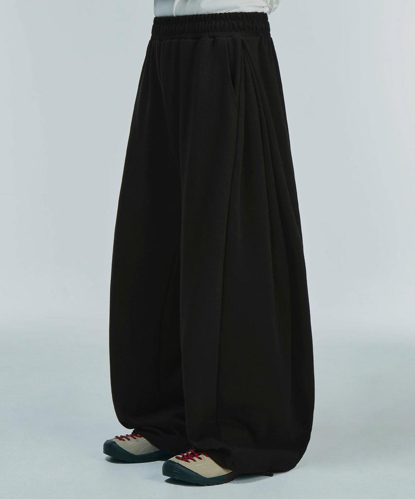 SIGNATURE Summer Side-Tuck Curved Training Pants [3 Colors]
