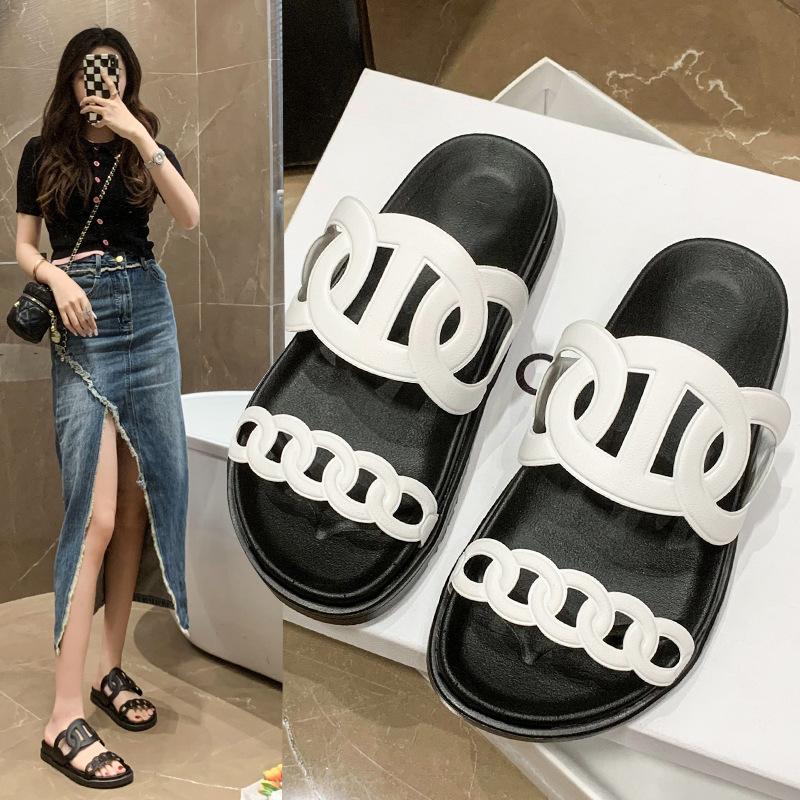 

Slippers women wear summer new Sanya vacation sandals women s platform travel beach second uncle pig nose shoes 42 белый