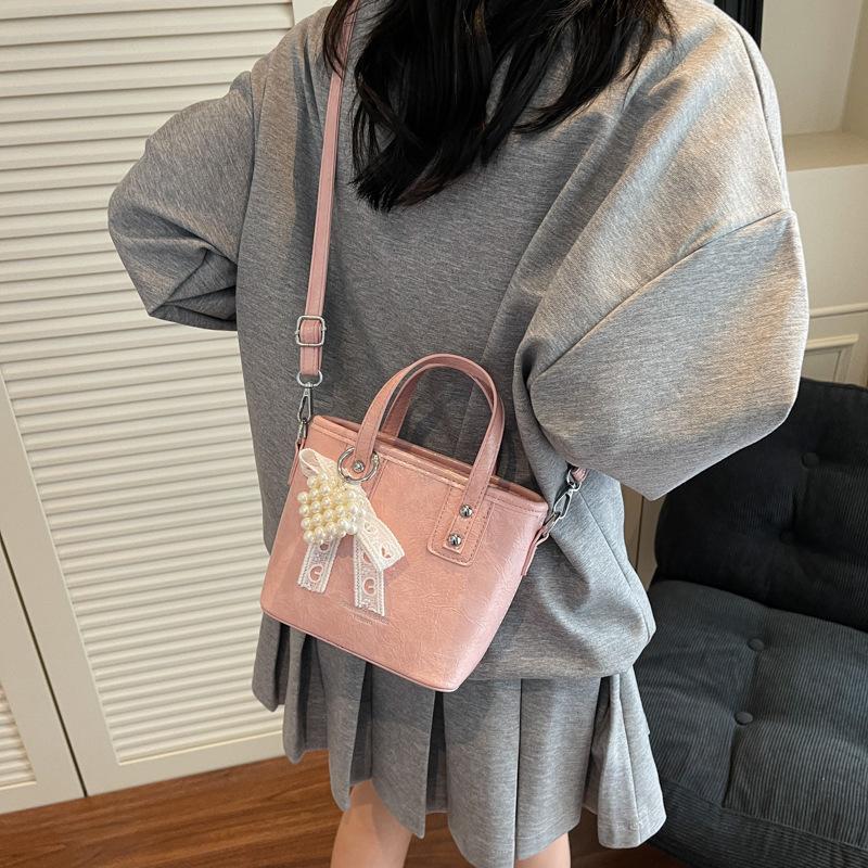 This Year's Popular Bags Are Women's Summer Versatile 2025 New Fashion Messenger Bags, Portable Bucket Bags