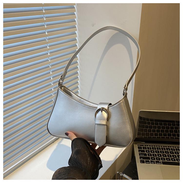 

Ретро сумка-полумесяц для женщин - Тренд осени 2024, Однотонная, Текстурированный дизайн серебряный