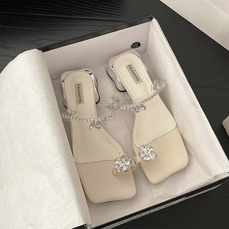 

2025 spring and summer new fairy wind cover toe thick heel slippers outer wear fashion with skirt high-end cool slippers 39