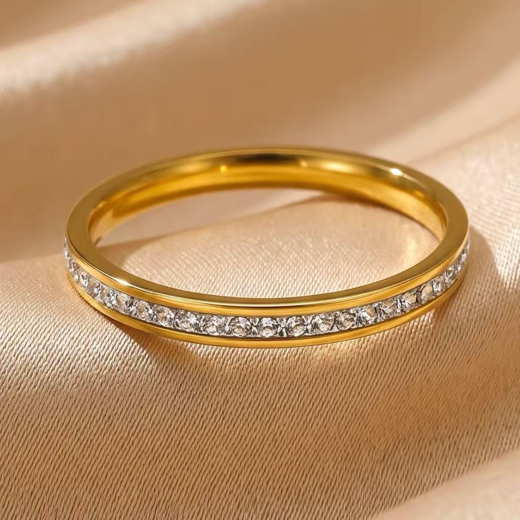Luxe Dames RVS Ring: Elektrogeplateerd titanium, vervaagt niet, veelzijdig ontwerp
