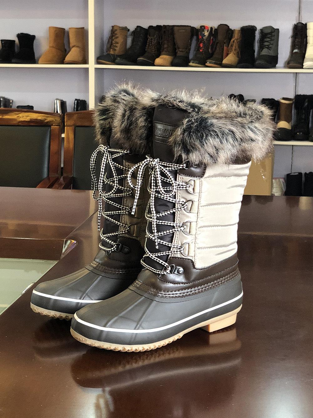 

Зимние хитовые водонепроницаемые, нескользящие и теплые ботинки-дутики с высоким голенищем и утолщенным вельветом для женщин 41 легкие хаки