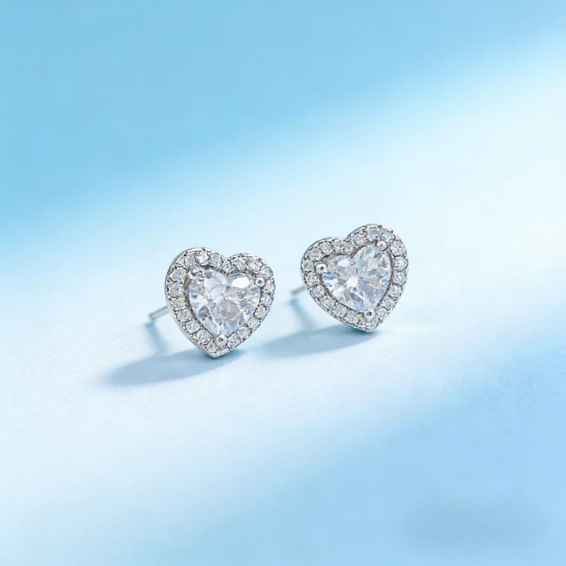 Beixi S999 Silver Needle Heart-Shaped Zirconia Earrings: Light Luxury Rhinestone Gift for Girlfriend.