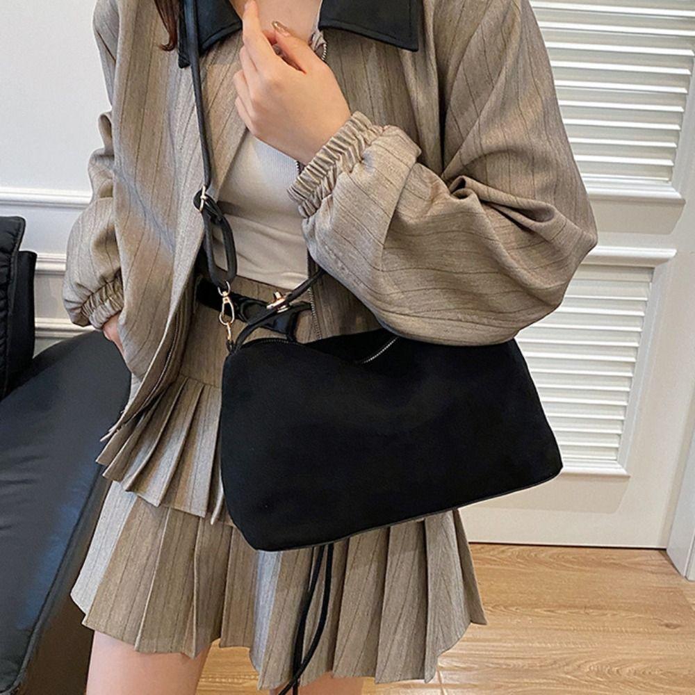 Large Capacity Hobo Bag Fashion Ladies Crossbody Bag Waterproof Suede Shoulder Bag Girls