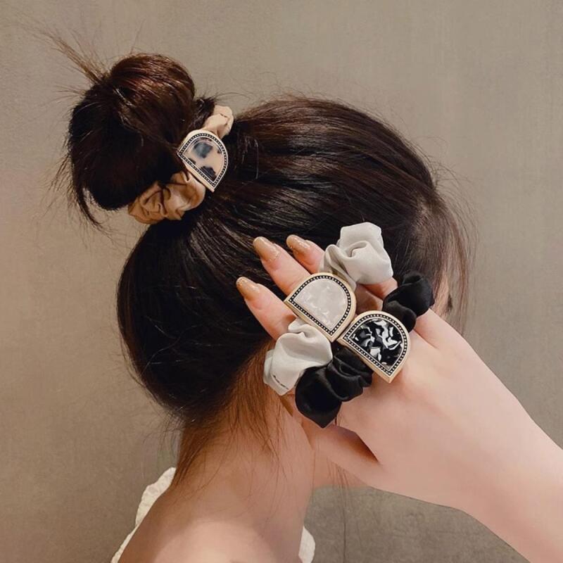 

Women s Gold Mother-of-Pearl D-Embroidered Scrunchie Hairband A24187_Beige