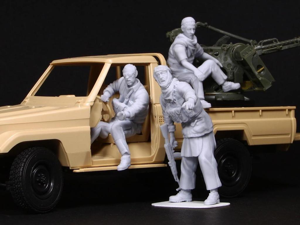 Valkyrie Miniature 1/35 Scale Resin Kit: Modern Middle Eastern Militia In an Armored Truck (3 Figures) VM35009