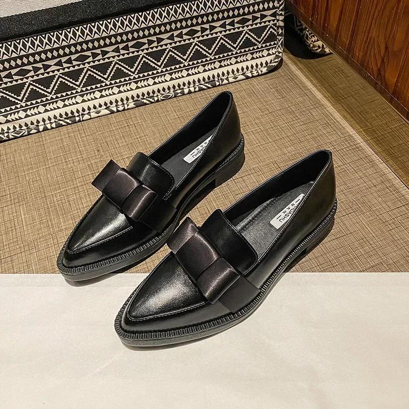 Retro Bowknot Oxfords Woman Flats Slip On Thick Heels Loafers British Pointed Toe Small Leather Shoes Women Plus Size 42