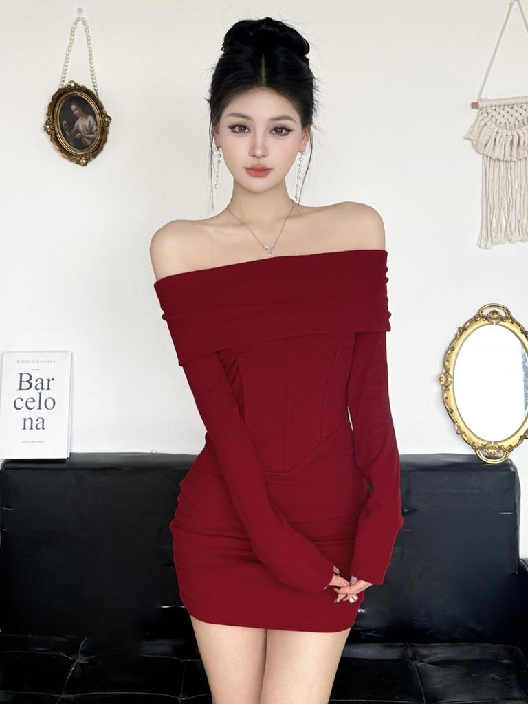 Schmales rotes One-Shoulder-Kleid für Frühling/Herbst: Sexy & figurbetont