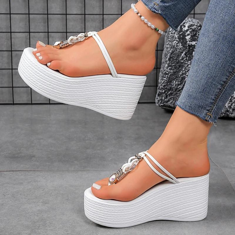 Fashion Women Clip Toe Chunky Platform Sandals Fashion Metal Decor Wedge Heel Sandals for Woman Summer 2025 White Thick Sole Flip Flops