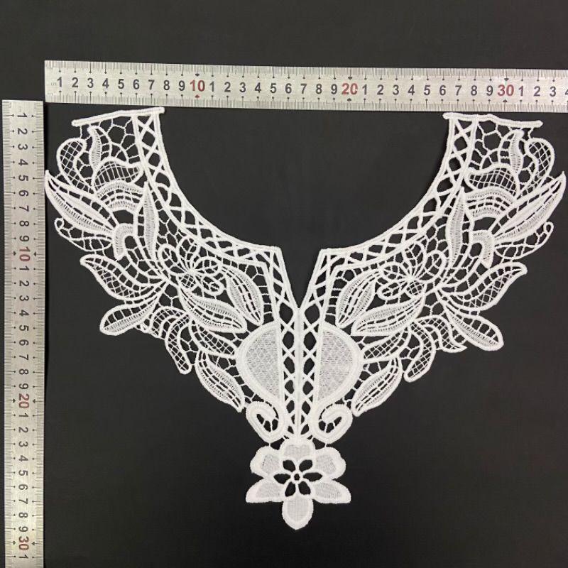 Mercerized Silk Lace Collar with 3D Embroidered Brooch