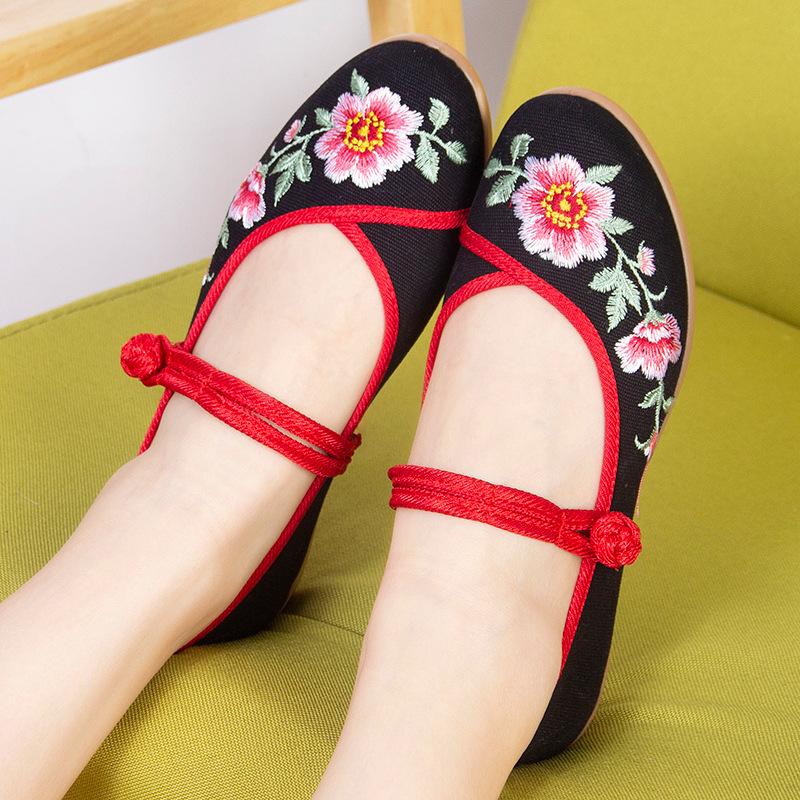 Old Beijing Women's Embroidered Cloth Shoes, Non-Slip Flat Hanfu Style with Beef Tendon Sole