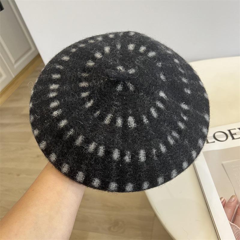 

Осень и зима шерстяной вязаный тонкий клетчатый жаккардовый берет женский литературный ретро теплый берет художника M（56-58cm） чёрный