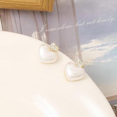 Perlenherz-Silbernadel-Ohrringe - High-End-Retro-Luxus-Damenschmuck
