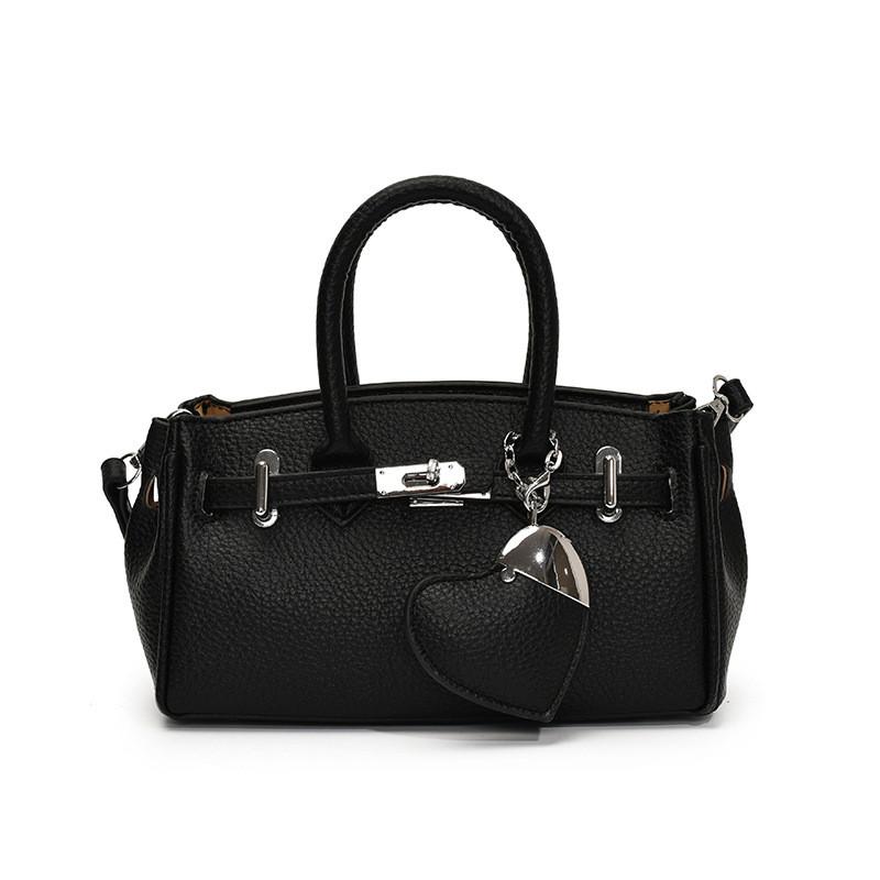 

Symbol Pendant Heart Gold Handheld Purse Sewed Detailing Shoulder Office Strap