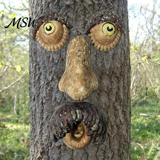 Decorative Tree Faces for Garden Glow?in?the?Dark Face Decor, Funny Old Man Bark Whimsical Forest Art Resin Ornament, Outdoor Halloween