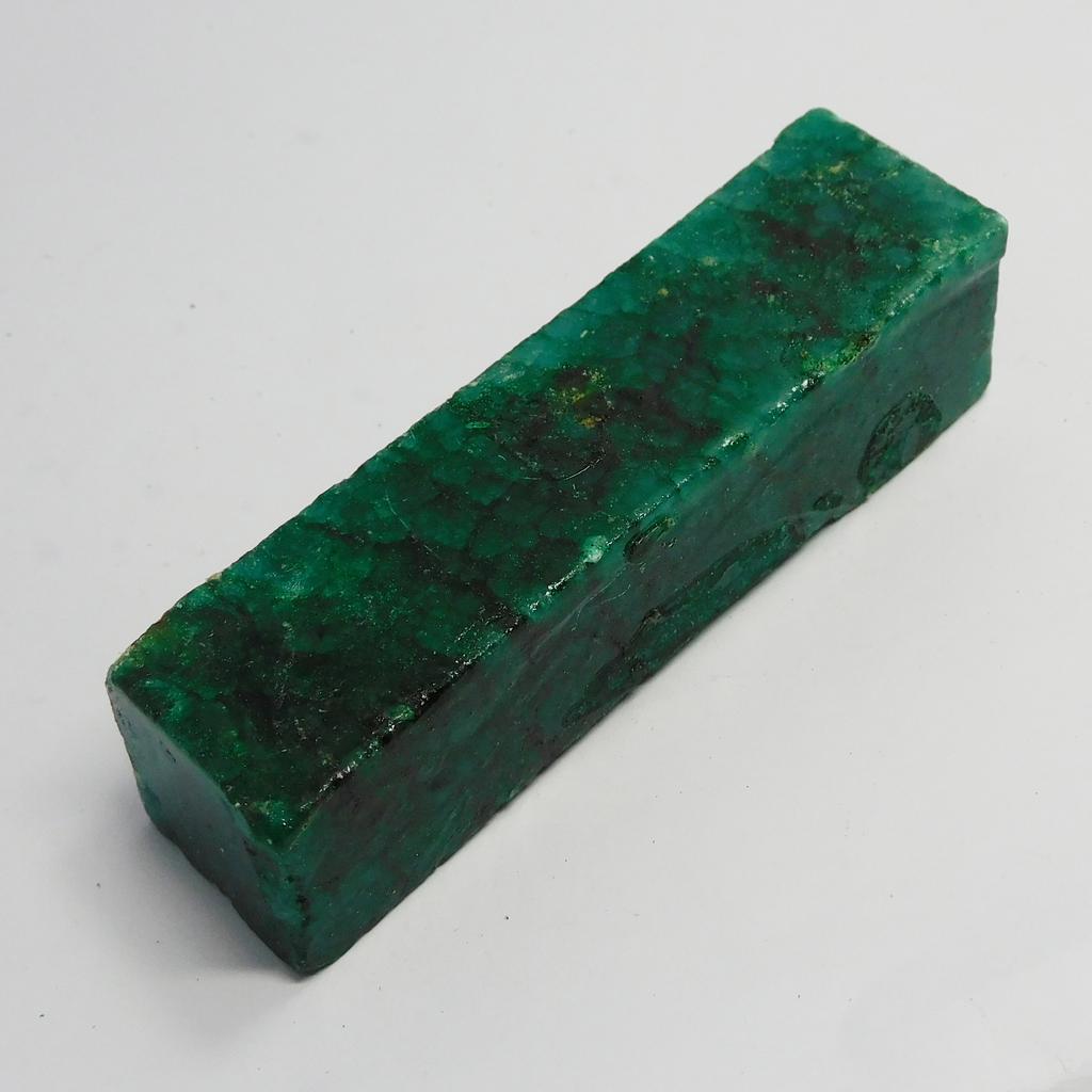 Natural Green Emerald Loose Gemstone Uncut Rough 474.30 ct for Lapidary and Gem Collections