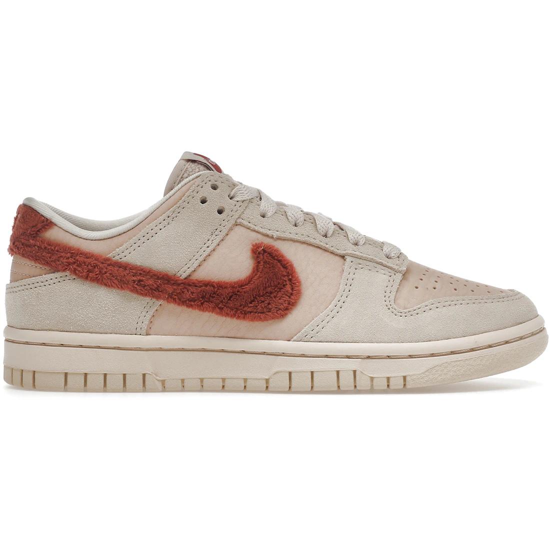 

Кроссовки Nike Dunk Low Terry Swoosh (Женский)(ДЗ4706-200) 39