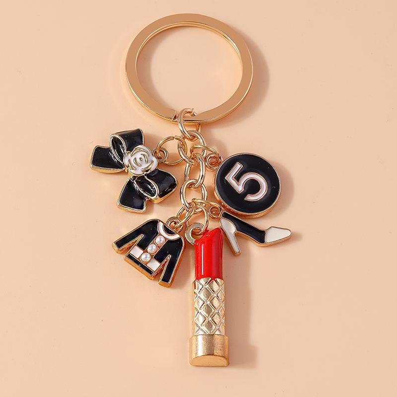 Pretty Enamel Simulation High Heels Key Chain Lipstick Key Ring Pendant for Women Girls Handbag Decor DIY Jewelry Gift