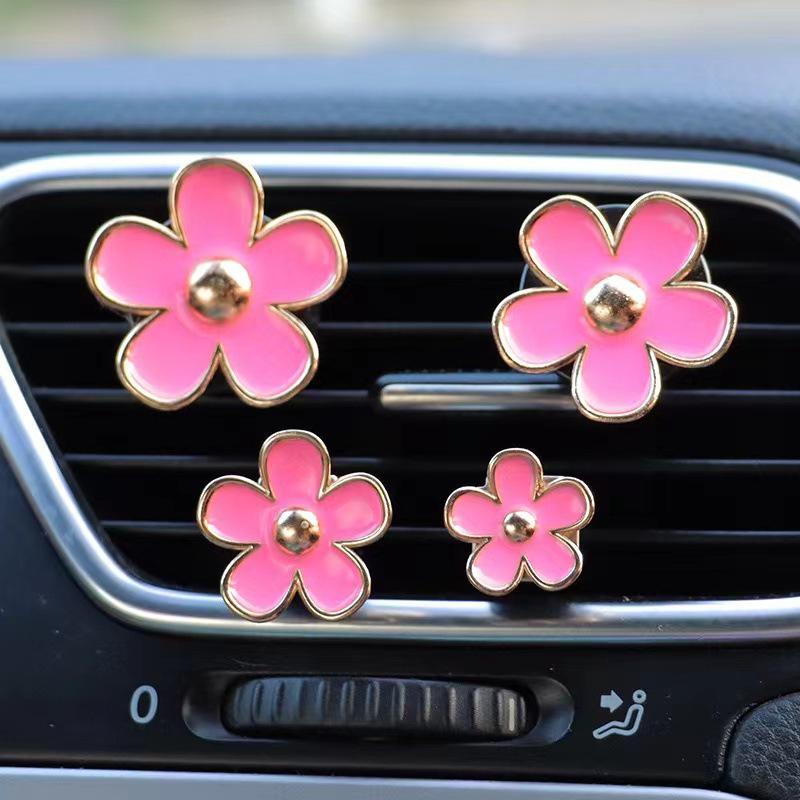 Daisy Chrysanthemum Car Air Vent Perfume Clip - Creative Aromatherapy Ornament