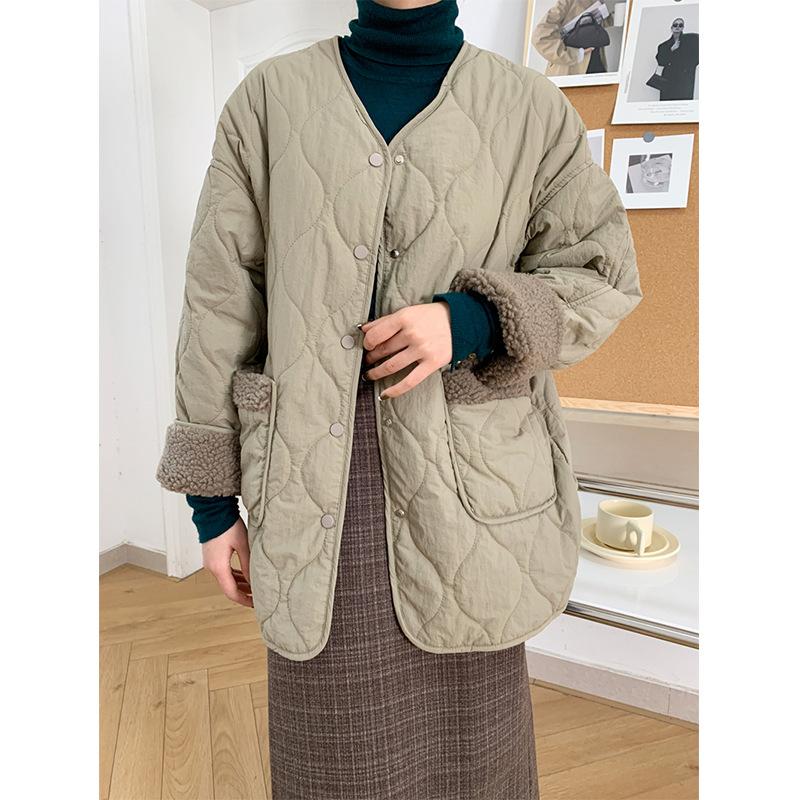 Осень-зима женское однотонное пальто в клетку с v-образным вырезом и длинным рукавом — фото 3