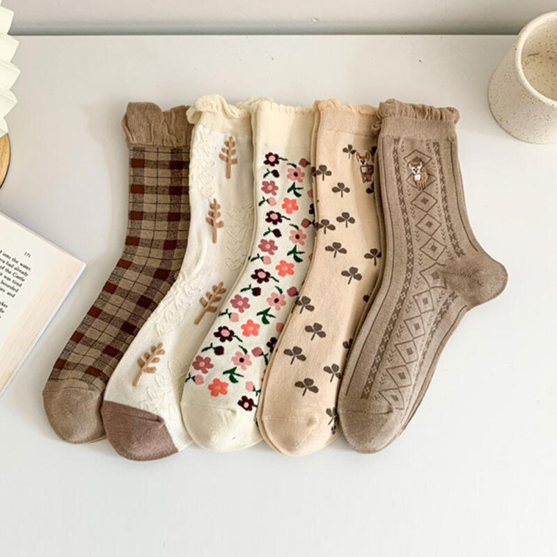 Brown design embroidered mid-calf socks Option 1_Check