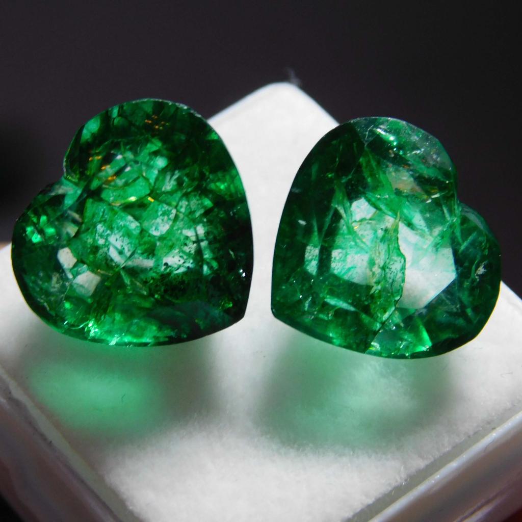 Heart Cut Pair Natural Emerald 18.56 Carat CERTIFIED Colombian Loose Gemstone